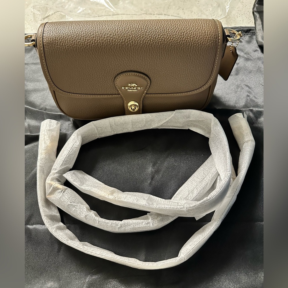 Coach Hadley Shoulder Bag - Picture 3 of 3